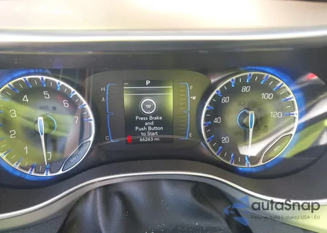 2019 Chrysler Pacifica Touring L z USA, uszkodzony, nr VIN 2C4RC1BG2KR710539